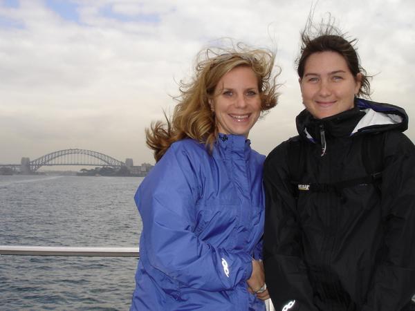 A cloudy morning cruise through the Sydney Harbor.