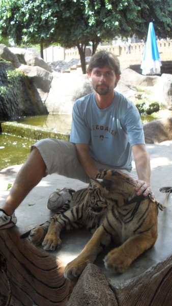 Mein neuer Freund im Tiger-Tempel