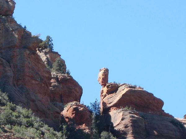 A balanced rock on the Boynton Canyon Trail