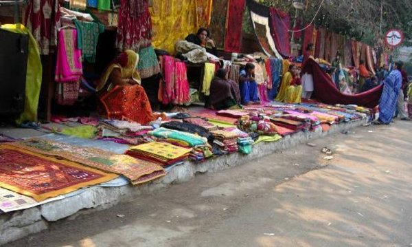 Market in downtown New Delhi