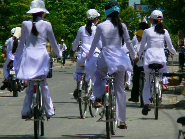 Schoolgirls - Riding Home, Hoi An 