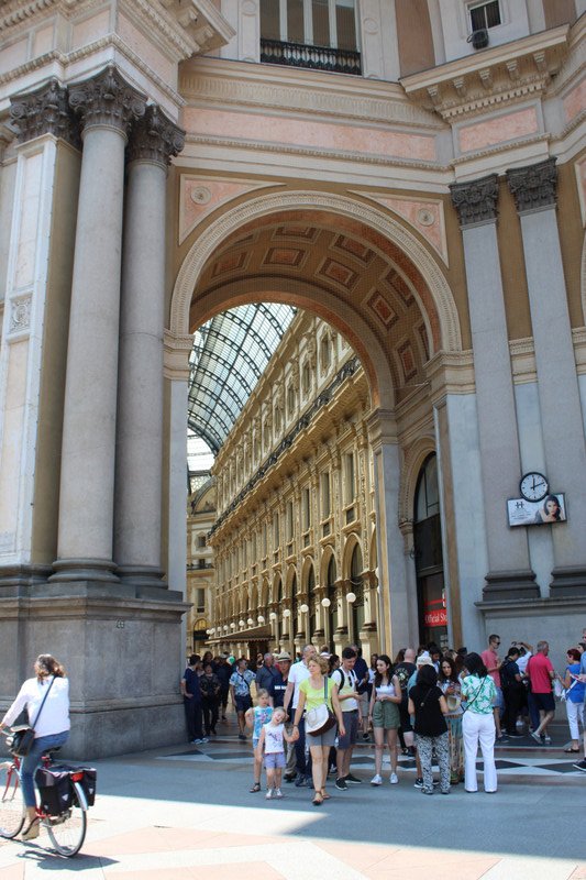 Milan Designer Shopping Mall entrance