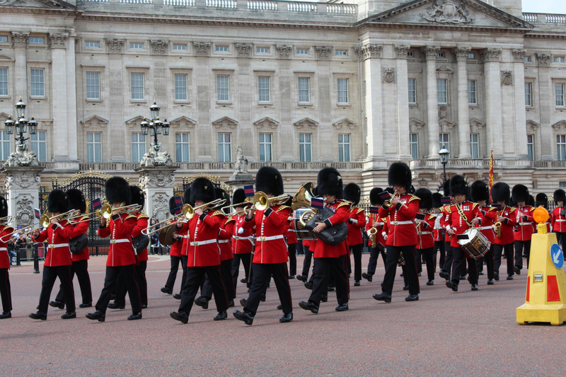 Changing of the  palace guard