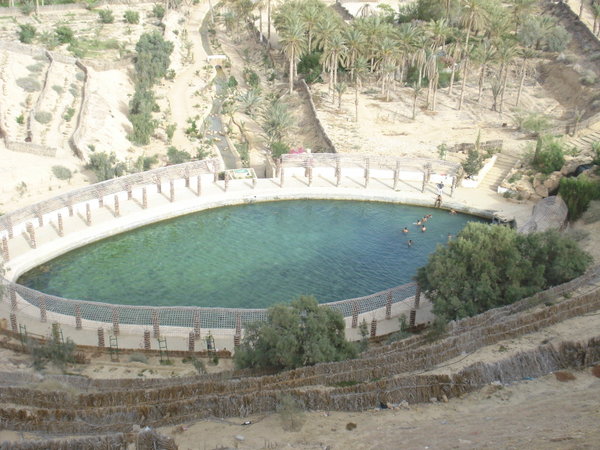 Source thermale de Nefta, dans un oasis