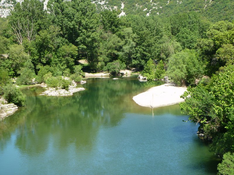 Roches plates de la rivière Hérault