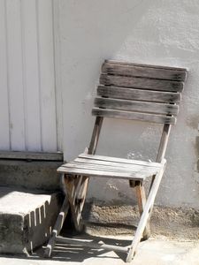 Vieille chaise-Old chair