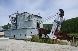 Dredge # 4 to look for gold