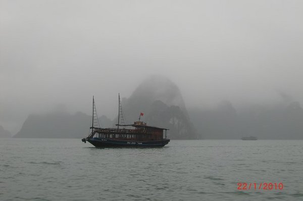 Boat on Halong