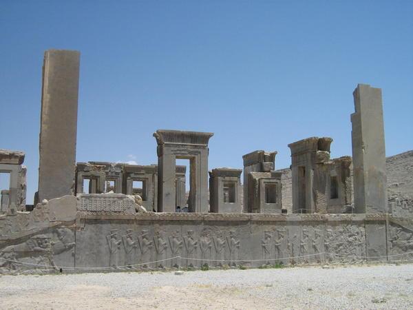 persepolis ruins