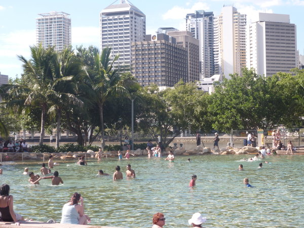 Cooling Off in Downtown Brissy