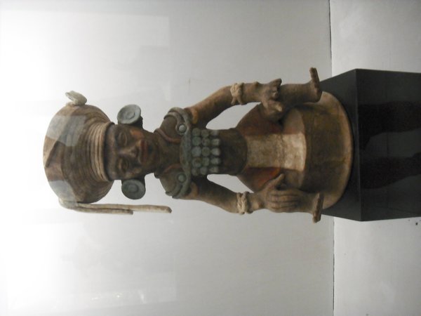 Copan statue