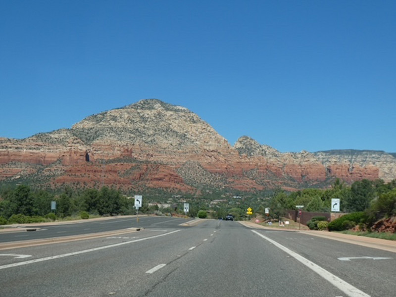 View coming in to Sedona from Cottonwood