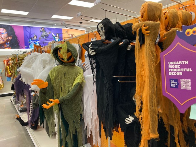 Typical halloween costumes (lots of aisles !)