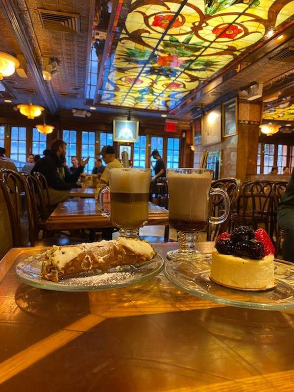 Kerry is about to enjoy her first Vanilla Cannoli and I’m having a New York Cheesecake with a couple of American style cappuccino’s. Enjoy