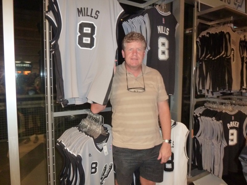 Patty Mills jerseys but none n my size !