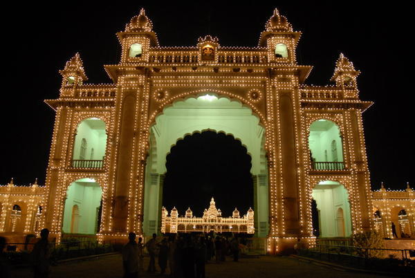 View of the palace and East gate