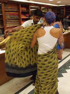 San trying Saris in Delhi