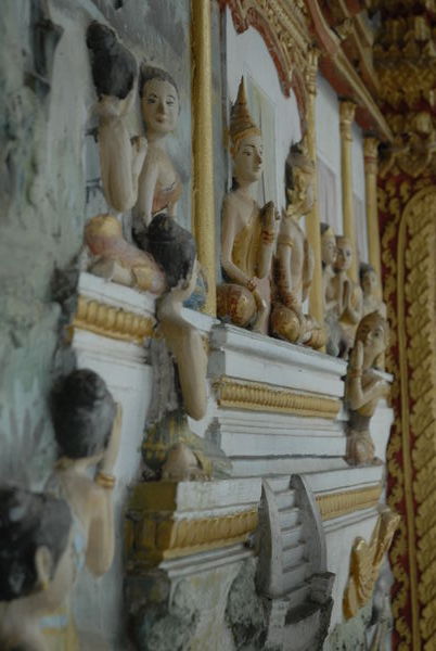 Relief scene on wall of a wat...