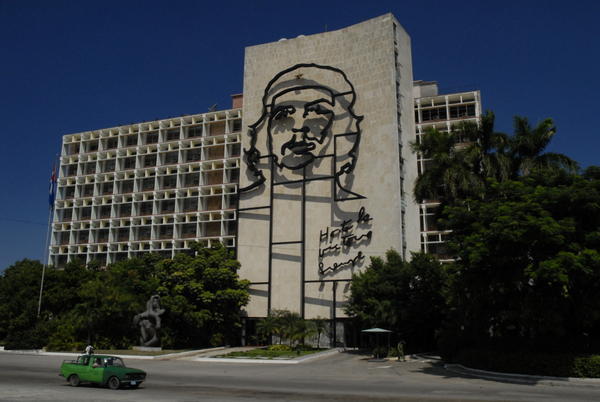 Che Mural on the wall of the ministry of the interior, Plaza de la Revolution, Habana... 