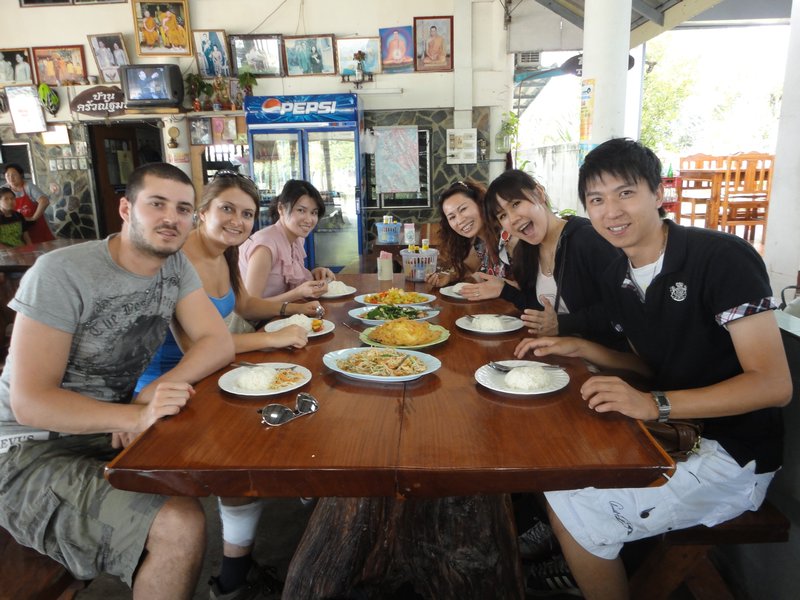 Lunch with the lovely Taiwan family