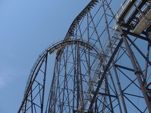 Fujiyama Roller Coaster
