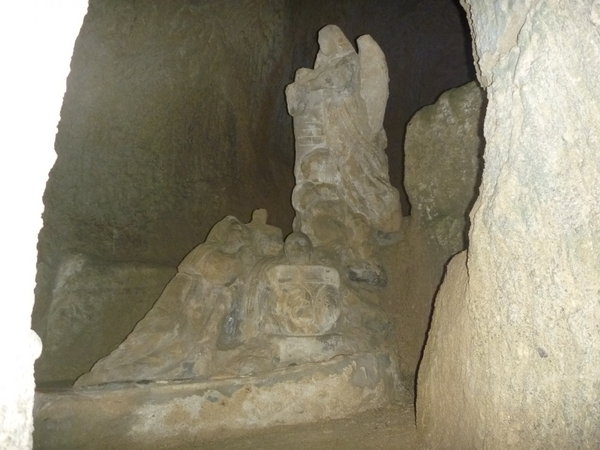 Statue in Pizzo Grotto