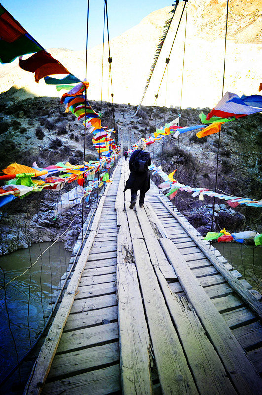 The wooden bridge crossed Langcan River