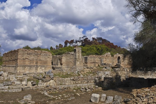 Exploring the Ruins of Olympia (3)