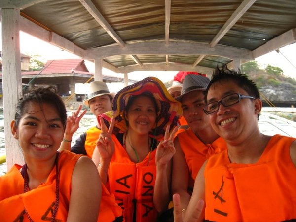 boat ride to Hundred Islands 