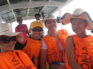 on the way to hundred islands