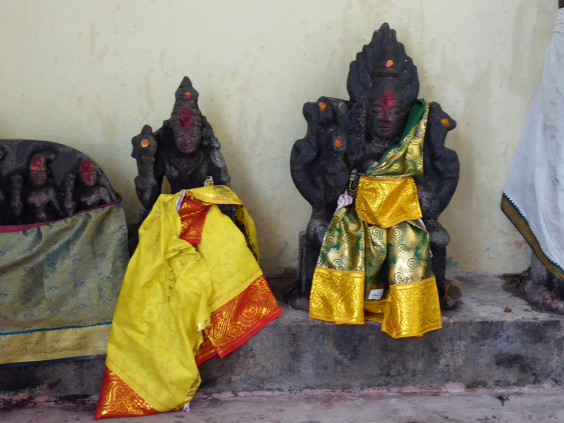 Deities inside Sonnaiyan Temple