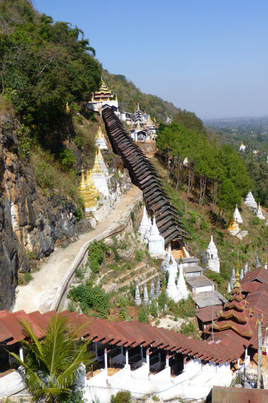 Approach to Pandaya Cave
