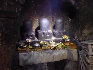 Sacred Linga inside Goa Gujah
