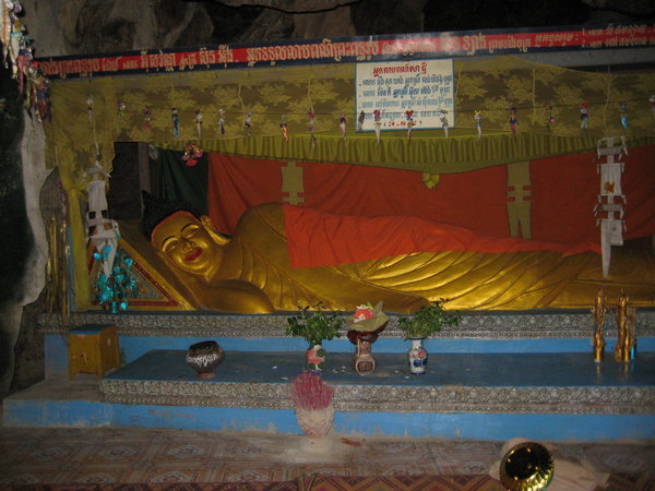 Sleeping Buddha-not sleeping