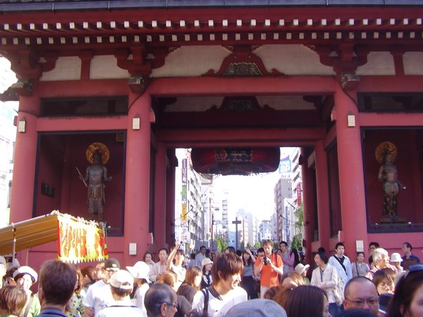 Asakusa temple gate