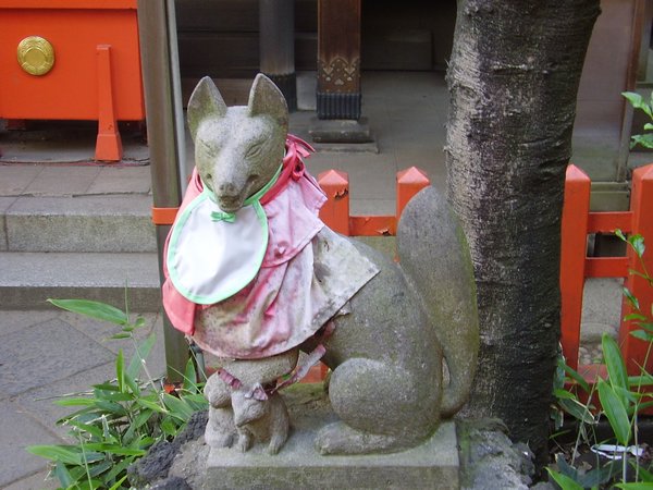 Ueno park shrine fox babies