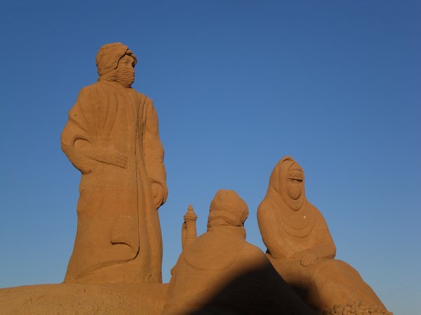 sand sculptures - Arabia!