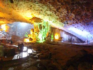 Inside the biggest chamber in the Amazing Cave