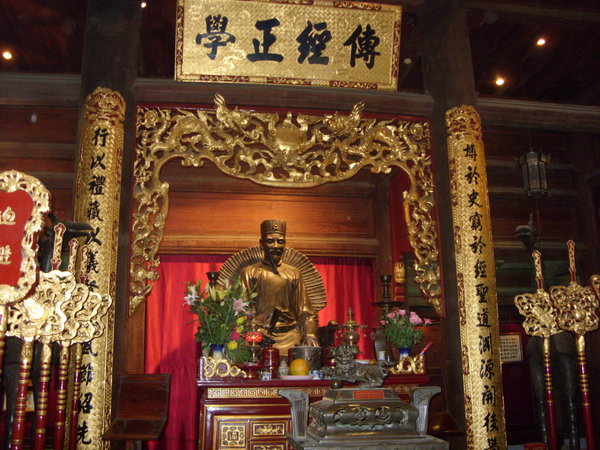 Statue in Temple of Literature