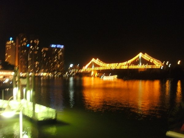 Brisbane by night