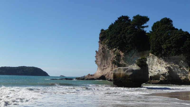 cathedral cove 1
