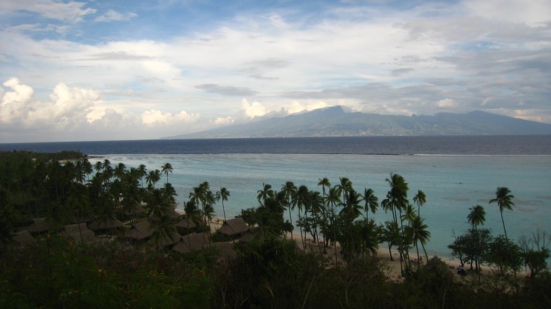 Vue sur Tahiti depuis Moorea