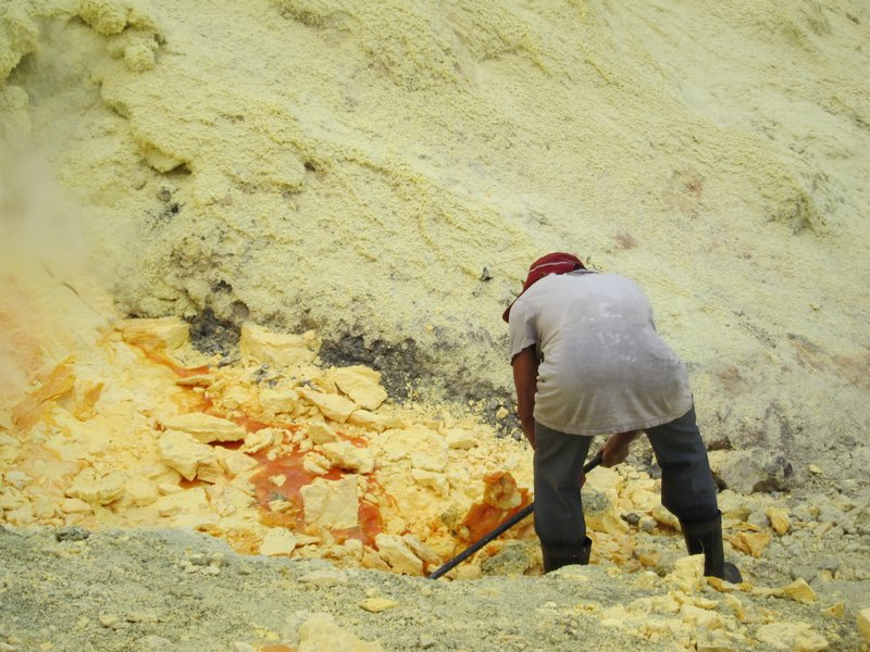 Extraction du souffre a la barre a mine