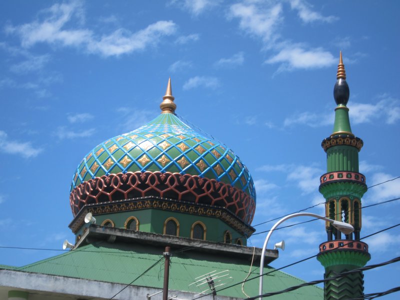 Une autre mosquee... c est pas ce qui manque a Banda Aceh