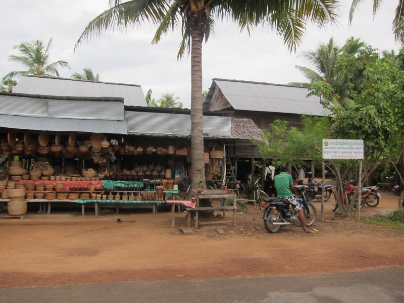 Village a l interieur d Angkor