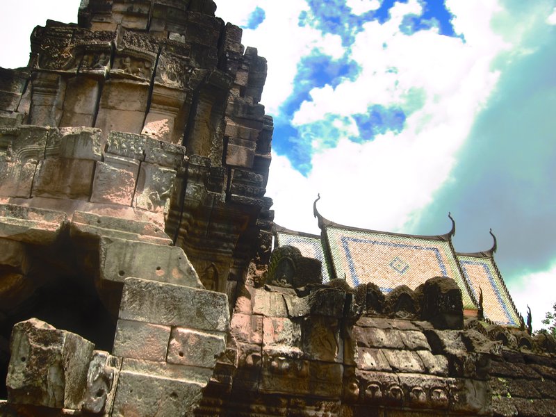 Wat Nokor, un nouveau temple construit dans un ancien temple