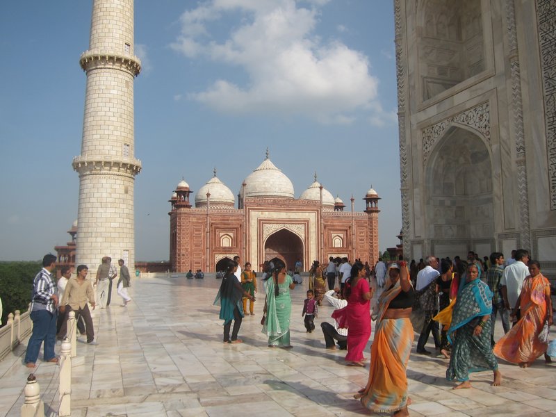 Batiment autour du Taj Mahal