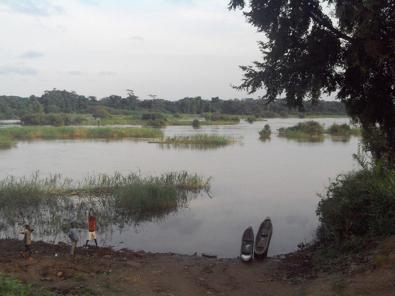 fleuve a Ouango
