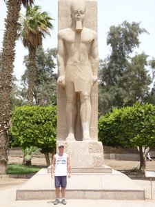 62. King Ramses Ii with legs - he liked BIG statues!