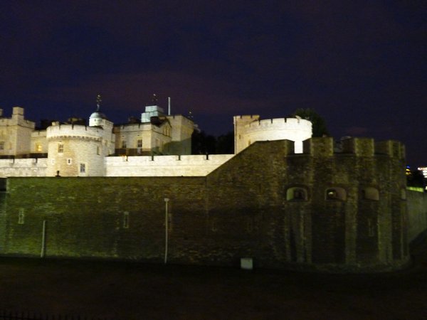 154. Tower of London at night